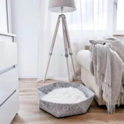 Canadian Cat Company Filz-Katzenkorb Zoey Hellgrau -Haustier Lieferungen Verkauf c8493d272843445e66793e48c37a897ebf526d6f 1360974 de DE efaf4fc612d9d0f046698d737467a409a70107a5GBcoml